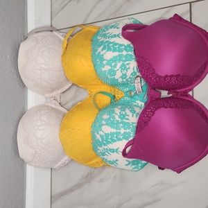Victoria's secret bundle of 4 bras